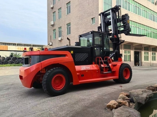 30 Tonnen schwerer Hubstapler mit orange-rotem Yuchai-Motor und Vor- oder Hinterradlenkung