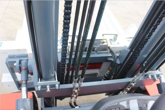 Hydraulischer 4500mm Mast FD25 2,5 Tonnen Dieselgabelstapler-