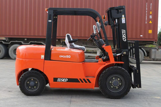 Dieselgabelstapler CPCD50 5 Ton Solid Tire Lock Function