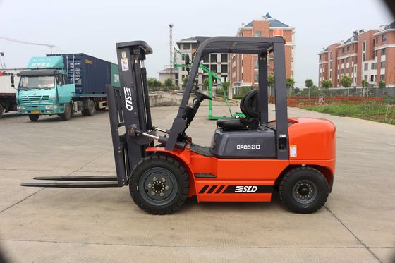 Dieselgabelstapler FD30 3000kgs ausgerüstet mit ISUZU-/MITSUBISHI-Maschine