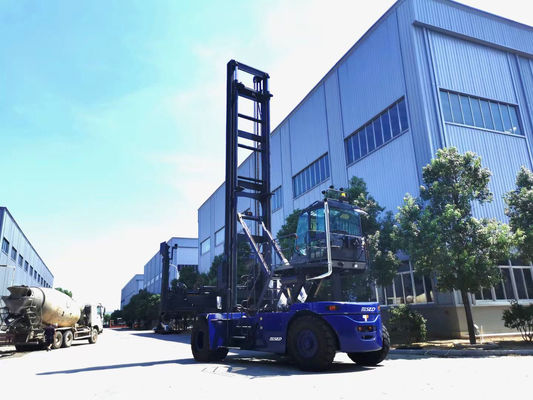 Neuer roter Leercontainer-Handler - Produkt mit CUMMINS QSM11-330-Motor