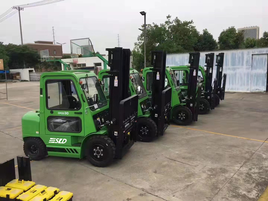 Hubhöhe 4m 3 Ton Diesel Forklift CPCD30 mit voller geschlossener Kabine